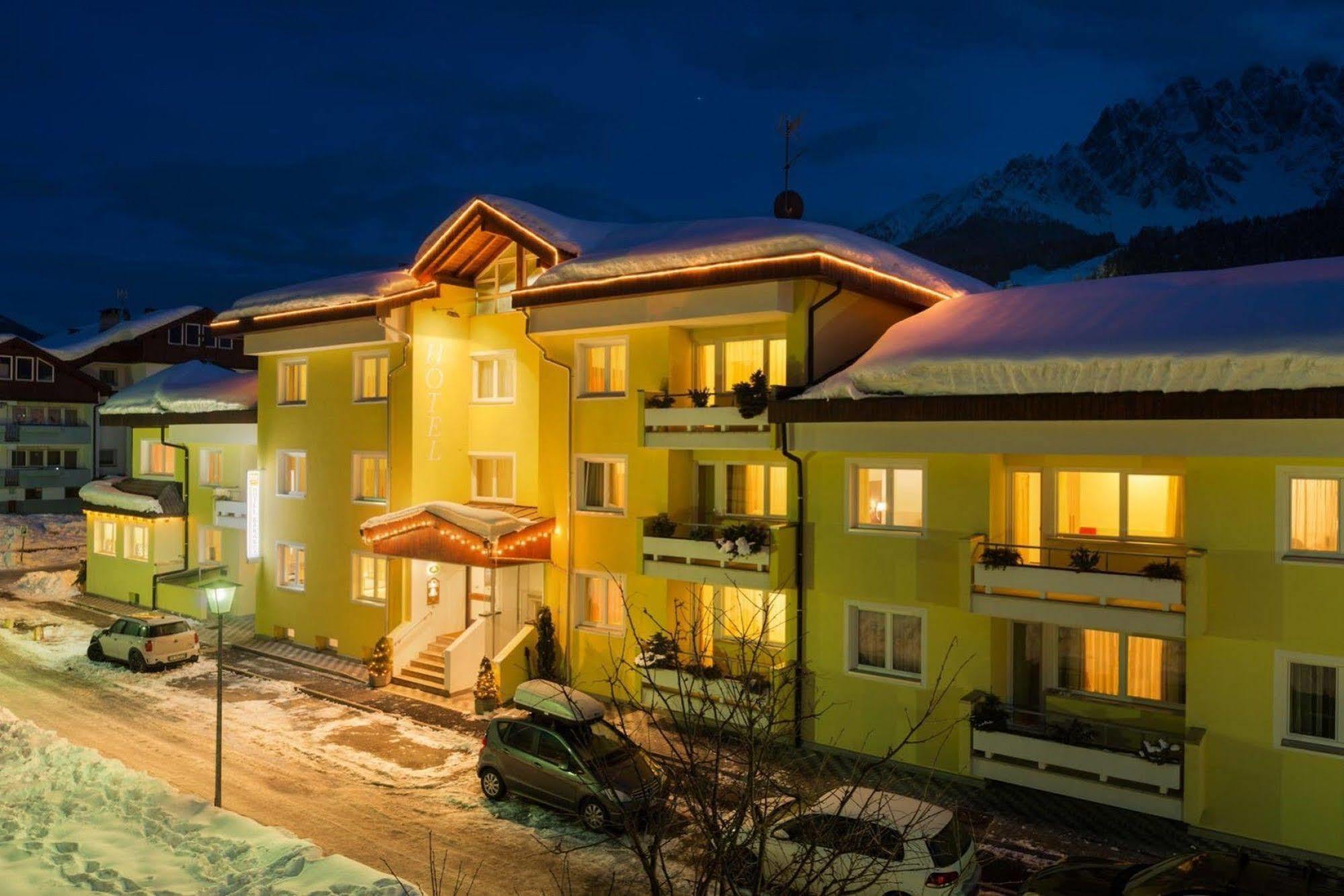 Hotel Baranci San Candido Dış mekan fotoğraf
